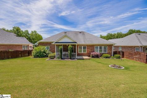 821 E Golden View Lane Boiling Springs SC 29316