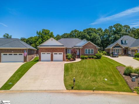821 E Golden View Lane Boiling Springs SC 29316