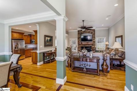 821 E Golden View Lane Boiling Springs SC 29316