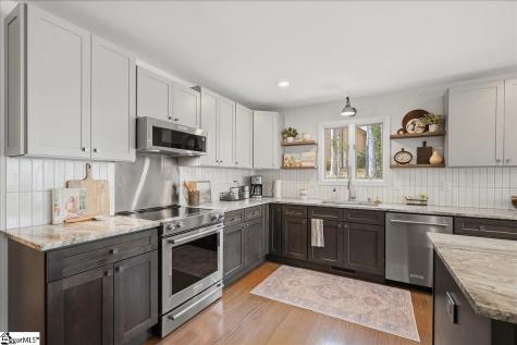 240 Stonehaven Way Seneca SC 29672