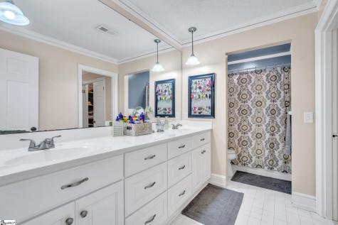 2803 Woodridge Drive Anderson SC 29621
