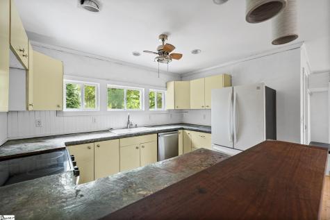 121 Lisa Circle Marietta SC 29611