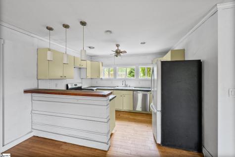 121 Lisa Circle Marietta SC 29611