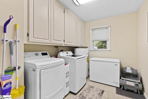 3258 W 72 Highway Clinton SC 29325