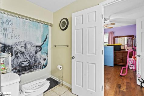 3258 W 72 Highway Clinton SC 29325