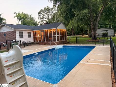 3258 W 72 Highway Clinton SC 29325