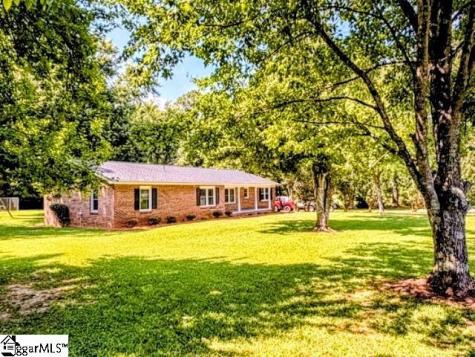 3258 W 72 Highway Clinton SC 29325