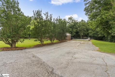 3258 W 72 Highway Clinton SC 29325