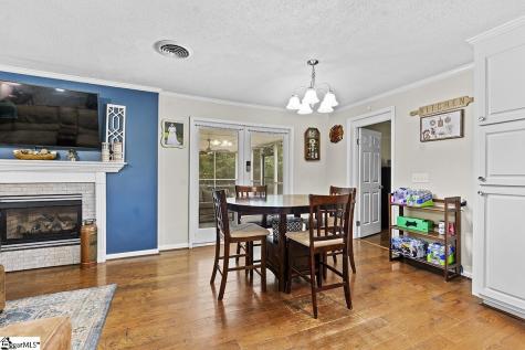3258 W 72 Highway Clinton SC 29325