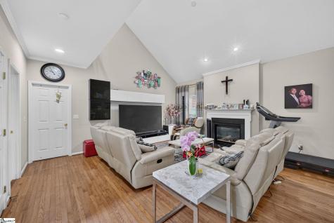 17 Suffolk Downs Way Greenville SC 29615