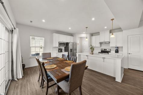 8 Wiltshire Circle Easley SC 29642