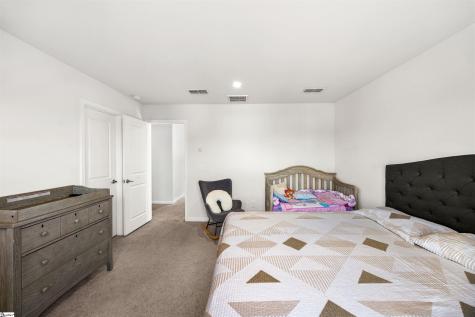 8 Wiltshire Circle Easley SC 29642