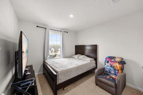 8 Wiltshire Circle Easley SC 29642