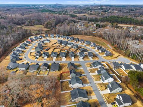 8 Wiltshire Circle Easley SC 29642