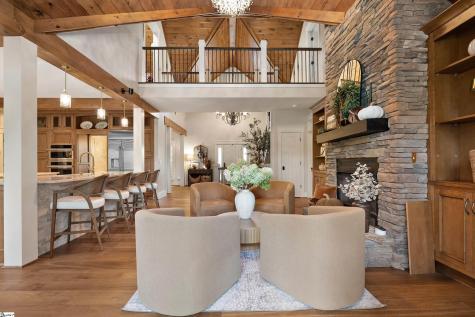 122 S Oak Pointe Drive Seneca SC 29672
