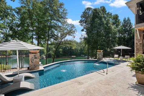 122 S Oak Pointe Drive Seneca SC 29672
