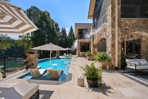 122 S Oak Pointe Drive Seneca SC 29672