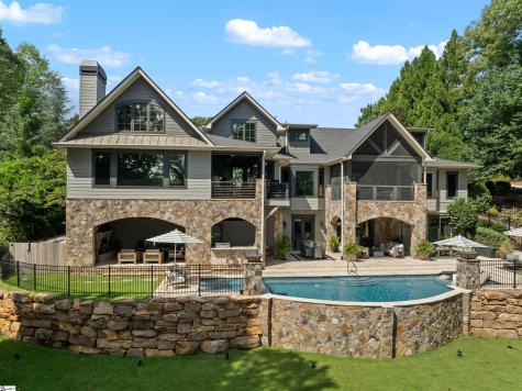 122 S Oak Pointe Drive Seneca SC 29672