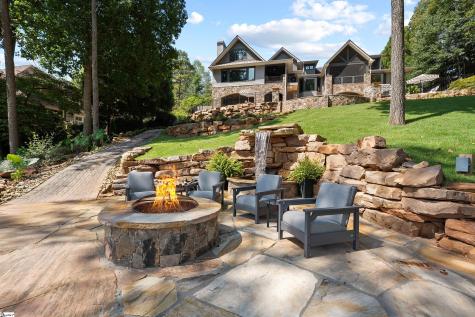 122 S Oak Pointe Drive Seneca SC 29672
