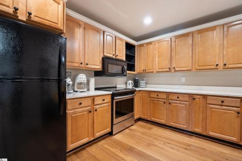 122 S Oak Pointe Drive Seneca SC 29672