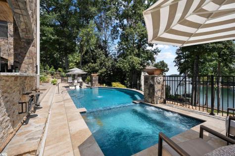 122 S Oak Pointe Drive Seneca SC 29672