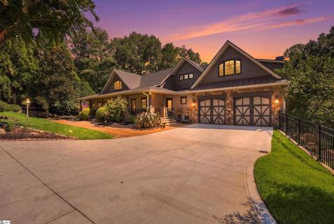 122 S Oak Pointe Drive Seneca SC 29672