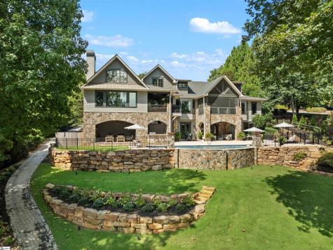 122 S Oak Pointe Drive Seneca SC 29672