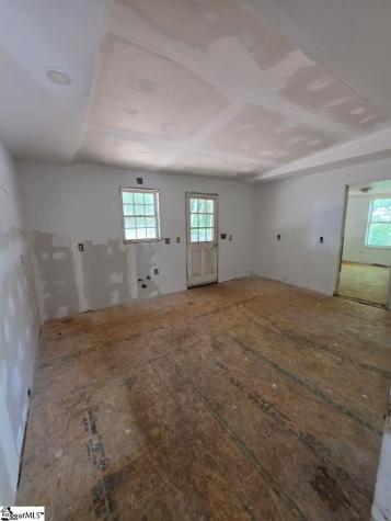6 S Chastain Drive Greenville SC 29617