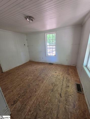 6 S Chastain Drive Greenville SC 29617