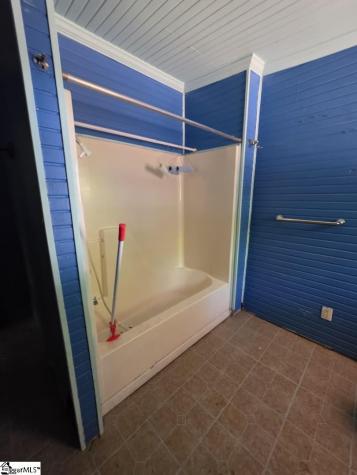 6 S Chastain Drive Greenville SC 29617