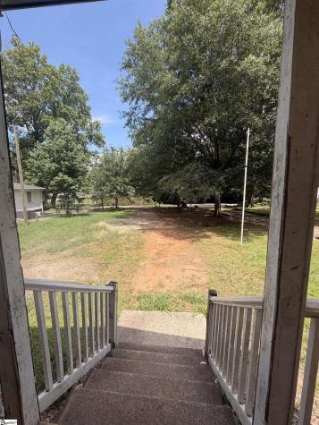 6 S Chastain Drive Greenville SC 29617