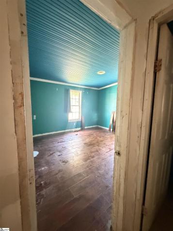 6 S Chastain Drive Greenville SC 29617