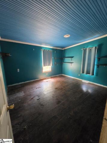 6 S Chastain Drive Greenville SC 29617