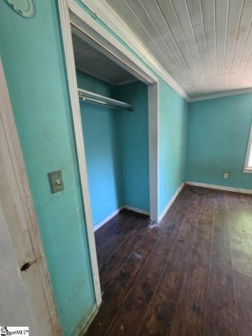 6 S Chastain Drive Greenville SC 29617