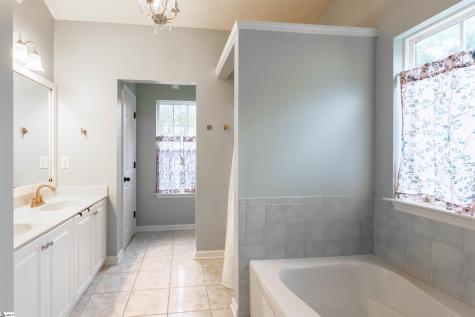 616 Fairview Lake Way Simpsonville SC 29680