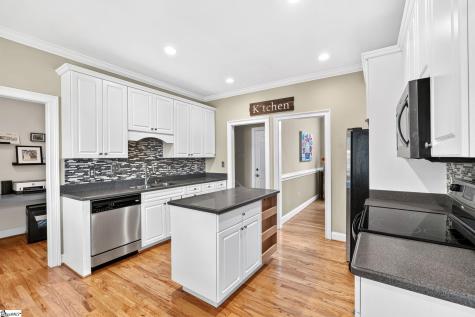 30 Belle Terre Court Greenville SC 29609
