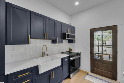15 Cammer Avenue Greenville SC 29605
