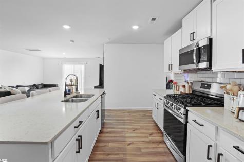 1242 Kilead Court Boiling Springs SC 29316