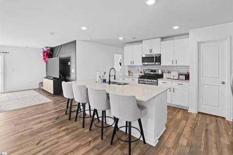 1242 Kilead Court Boiling Springs SC 29316