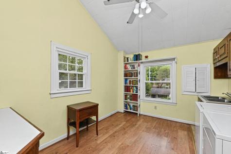 221 Lowndes Avenue Greenville SC 29607