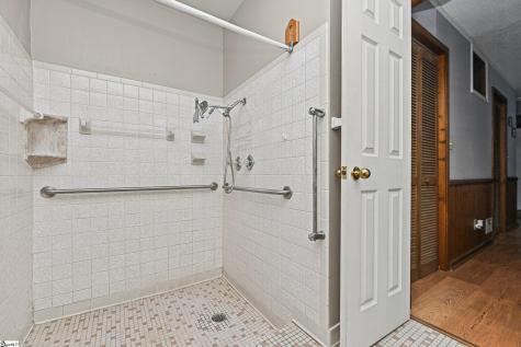221 Lowndes Avenue Greenville SC 29607