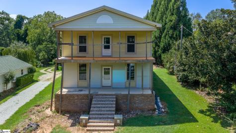 128 S Howard Avenue Landrum SC 29356