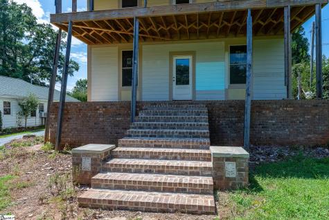 128 S Howard Avenue Landrum SC 29356