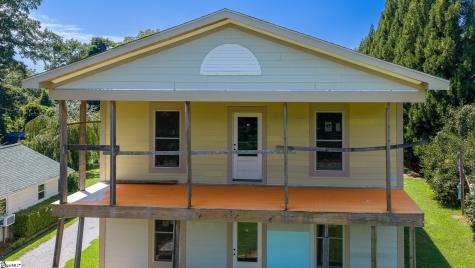 128 S Howard Avenue Landrum SC 29356