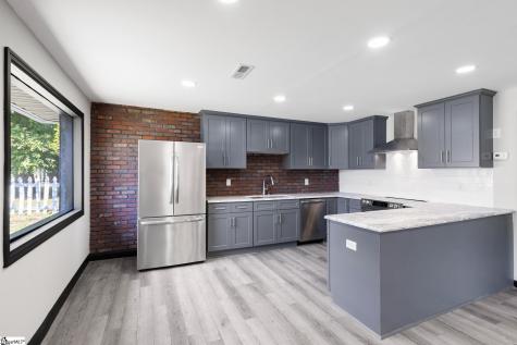 327 W Main Street Clinton SC 29325