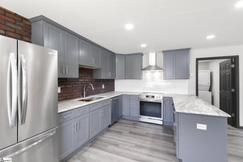 327 W Main Street Clinton SC 29325