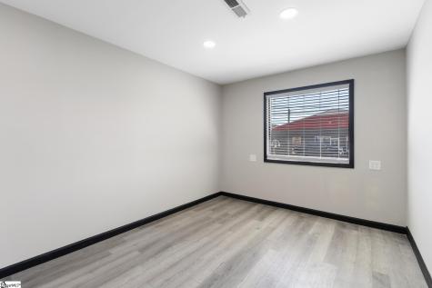 327 W Main Street Clinton SC 29325