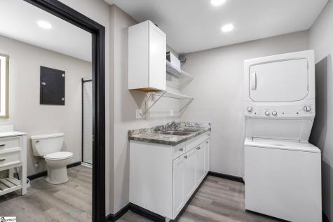 327 W Main Street Clinton SC 29325