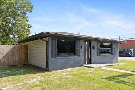 327 W Main Street Clinton SC 29325