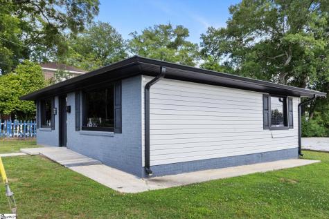 327 W Main Street Clinton SC 29325